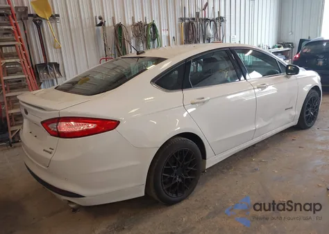2016 Ford Fusion Hybrid Se из США, поврежденный, VIN 3FA6P0LU1GR192503